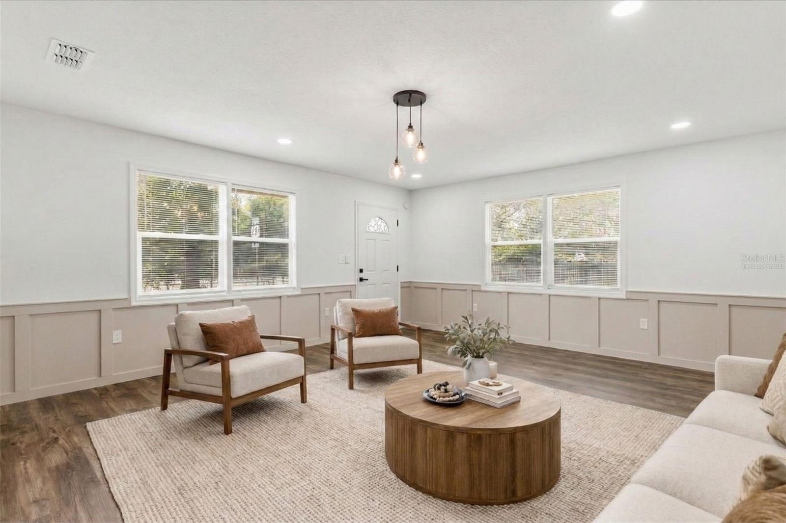 LAKE BREEZE ESTATES - Residential