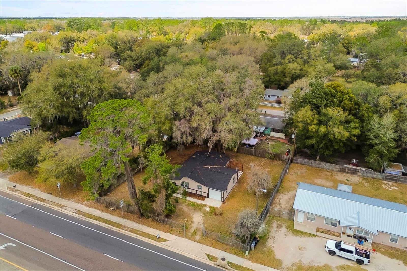 LAKE BREEZE ESTATES - Residential