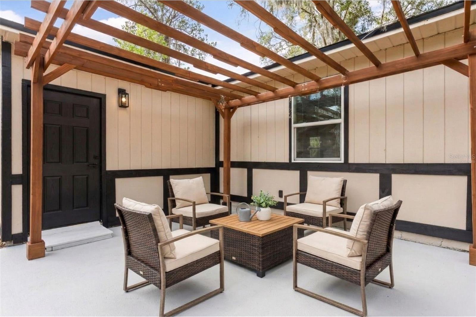 LAKE BREEZE ESTATES - Residential