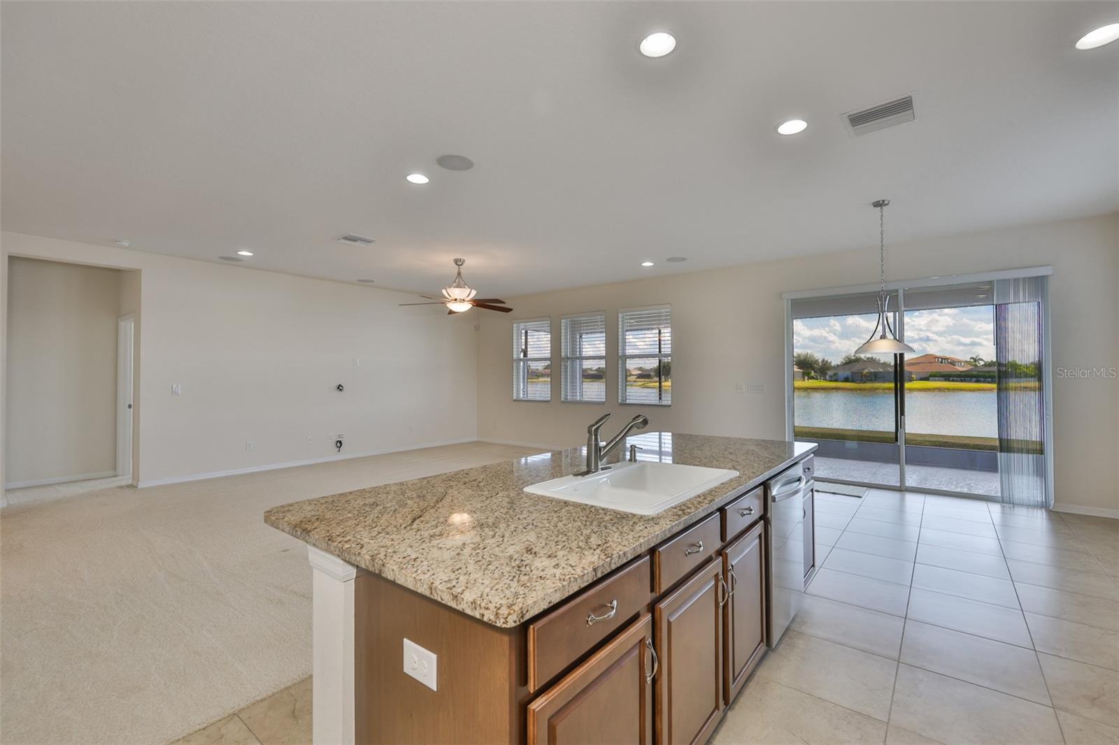 BAHIA LAKES PH 4 - Residential