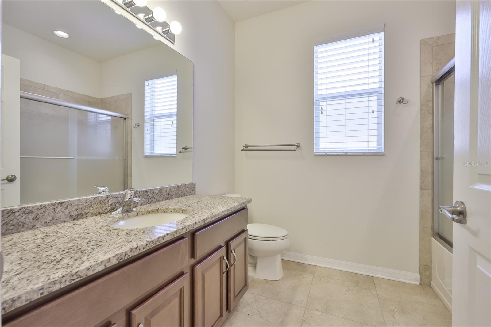 BAHIA LAKES PH 4 - Residential