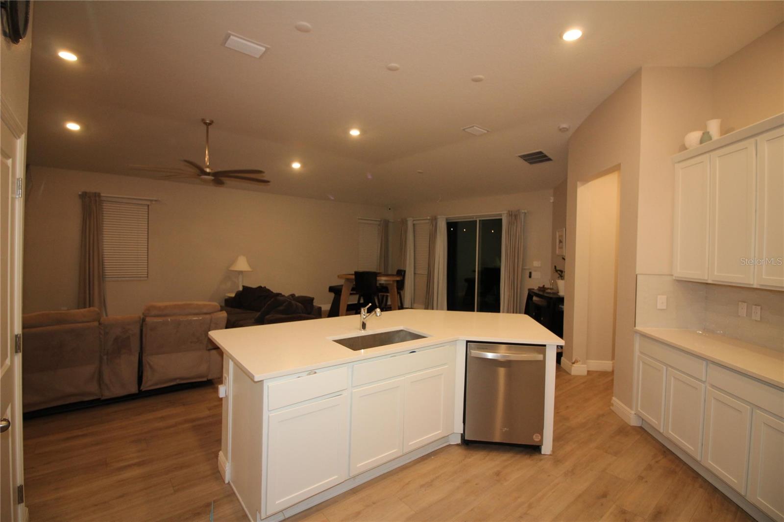 WILLIAMS POINTE - Residential