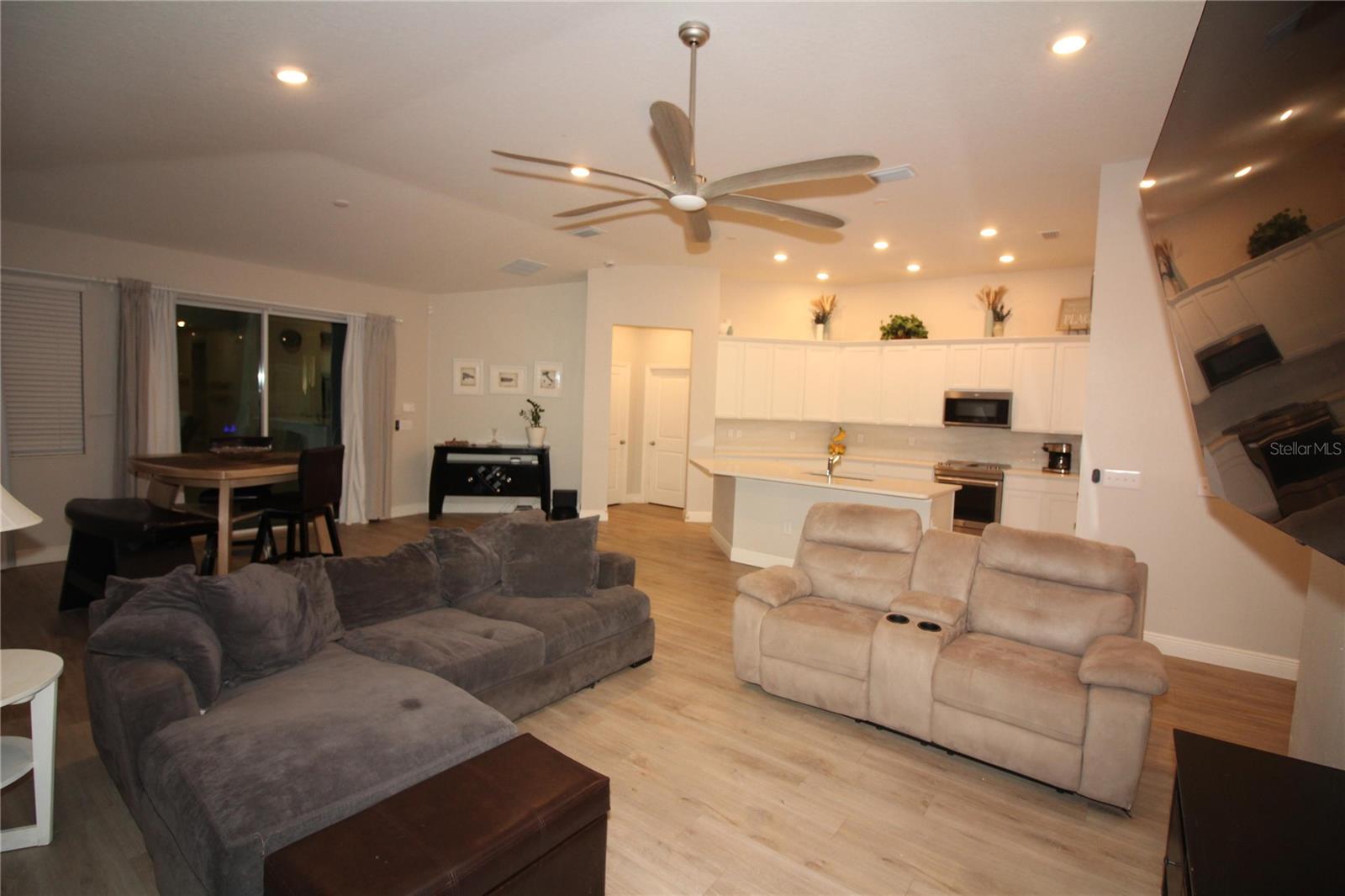 WILLIAMS POINTE - Residential