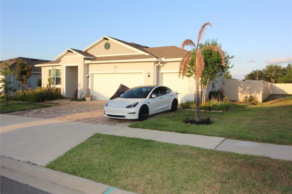 Photo of 9449 Sanders Park Place, Seffner, FL 33584 (MLS # O6404860)