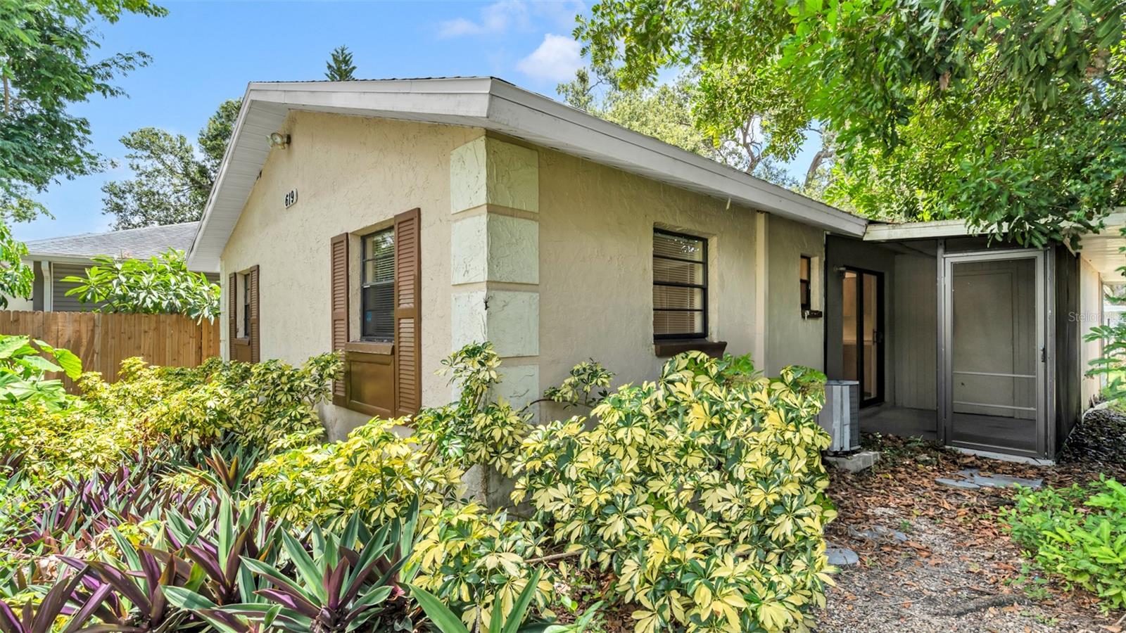 ROOSEVELT GROVES - Residential Lease