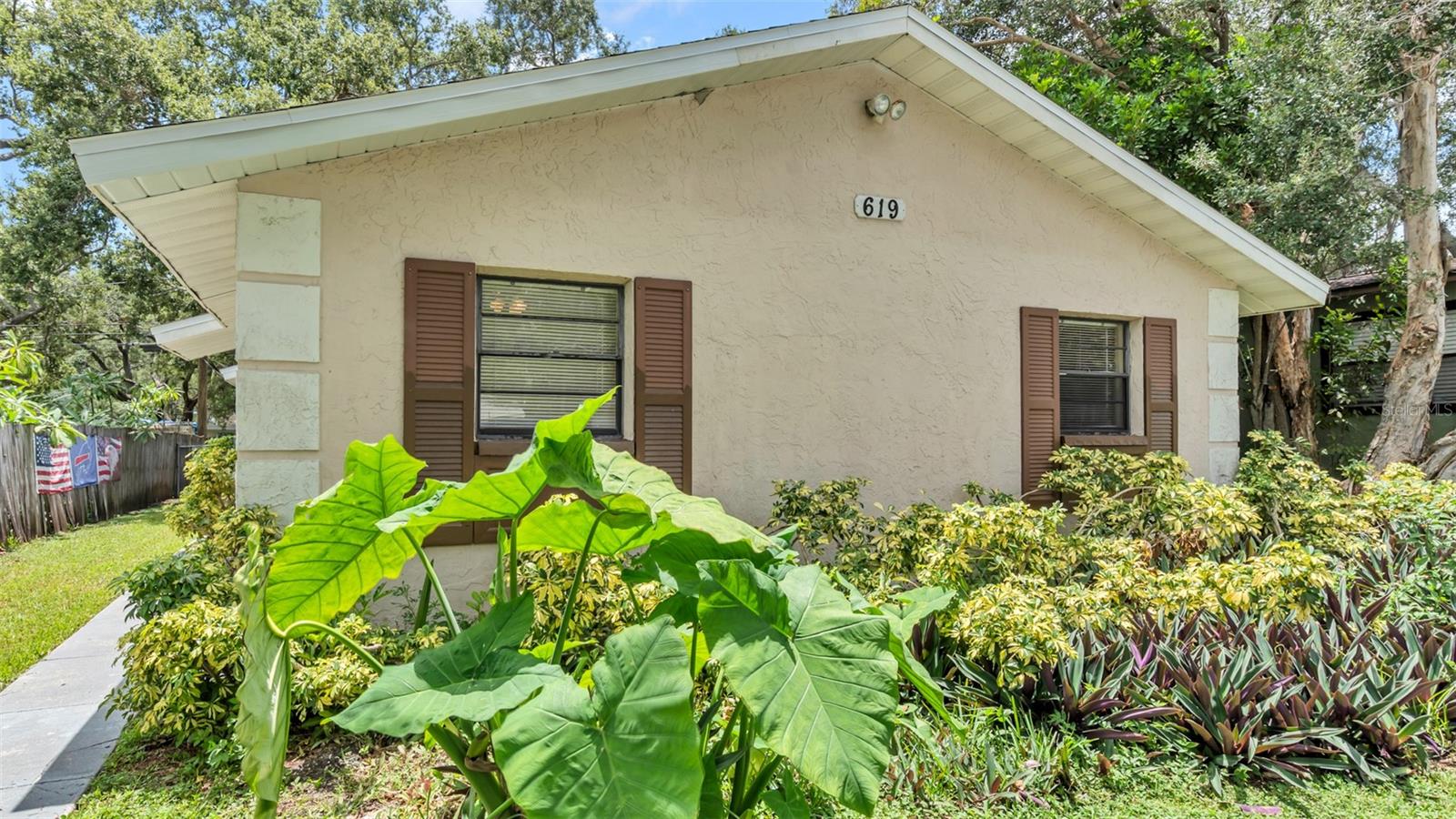 ROOSEVELT GROVES - Residential Lease