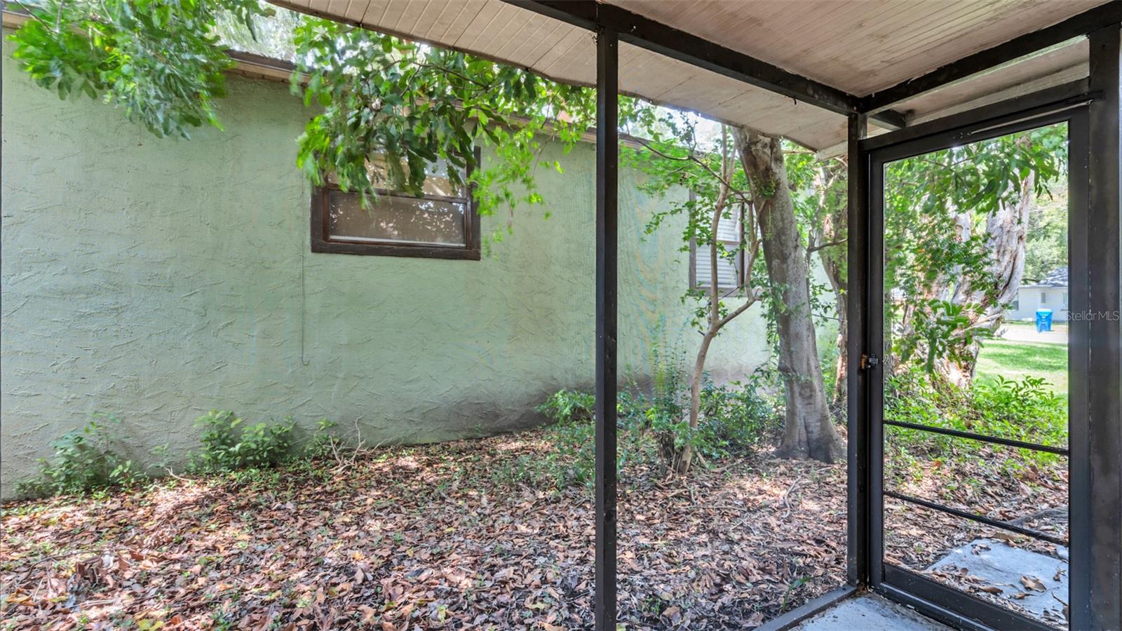 ROOSEVELT GROVES - Residential Lease