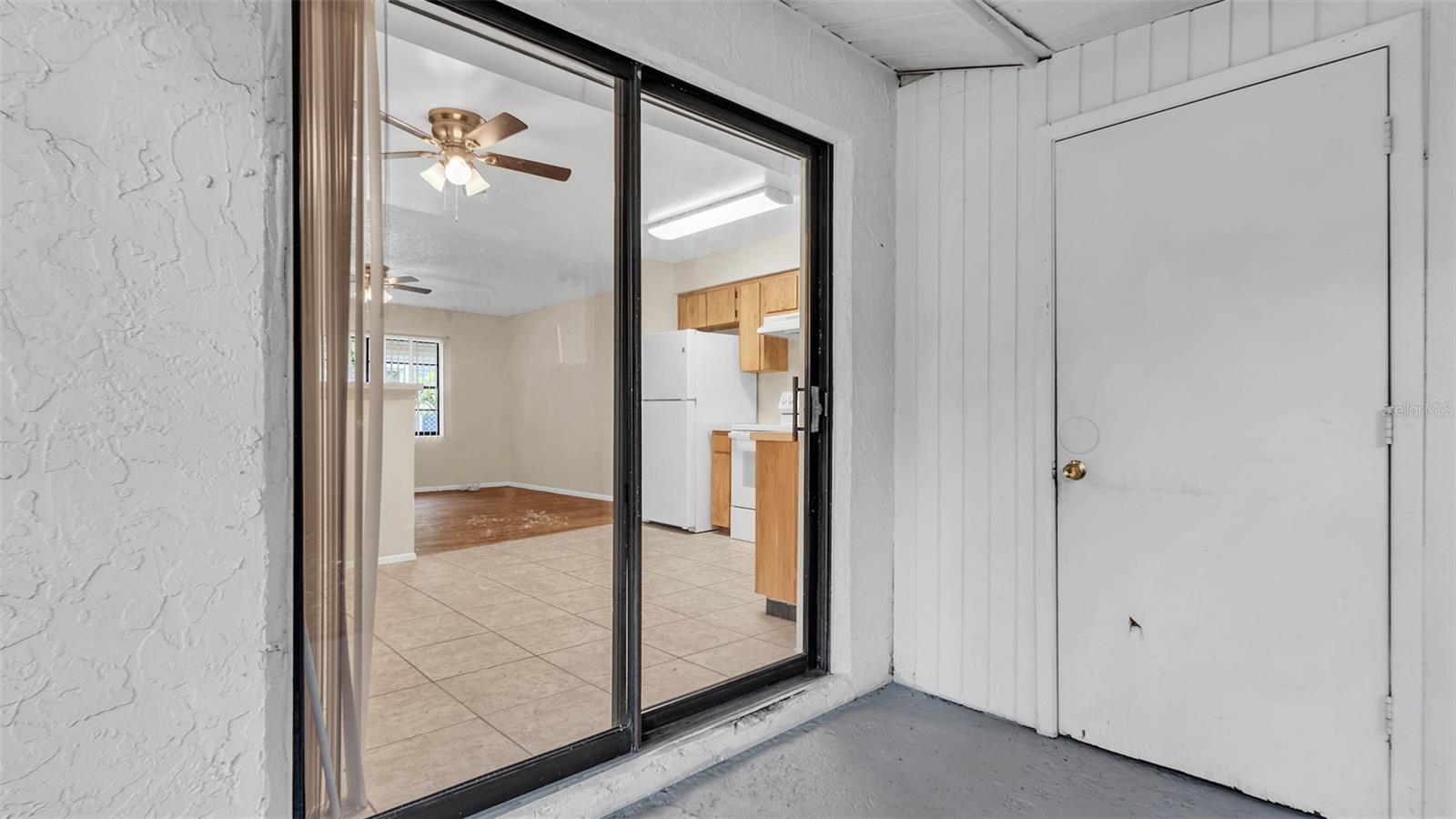 ROOSEVELT GROVES - Residential Lease