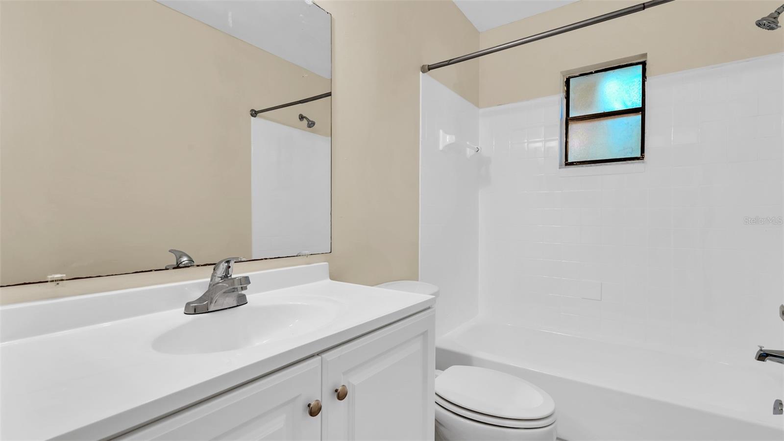 ROOSEVELT GROVES - Residential Lease