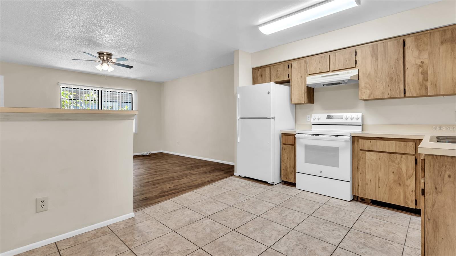 ROOSEVELT GROVES - Residential Lease