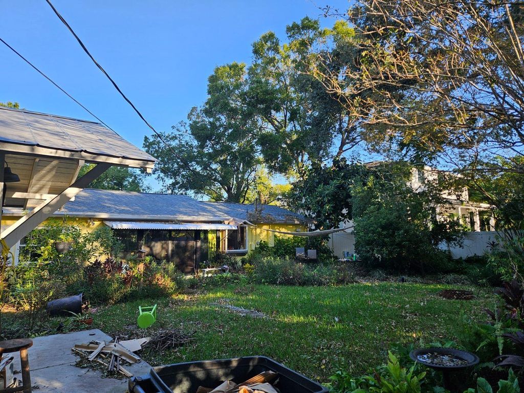 Photo of 631 Jamaica Avenue, Tampa, FL 33606 (MLS # TB8312010)