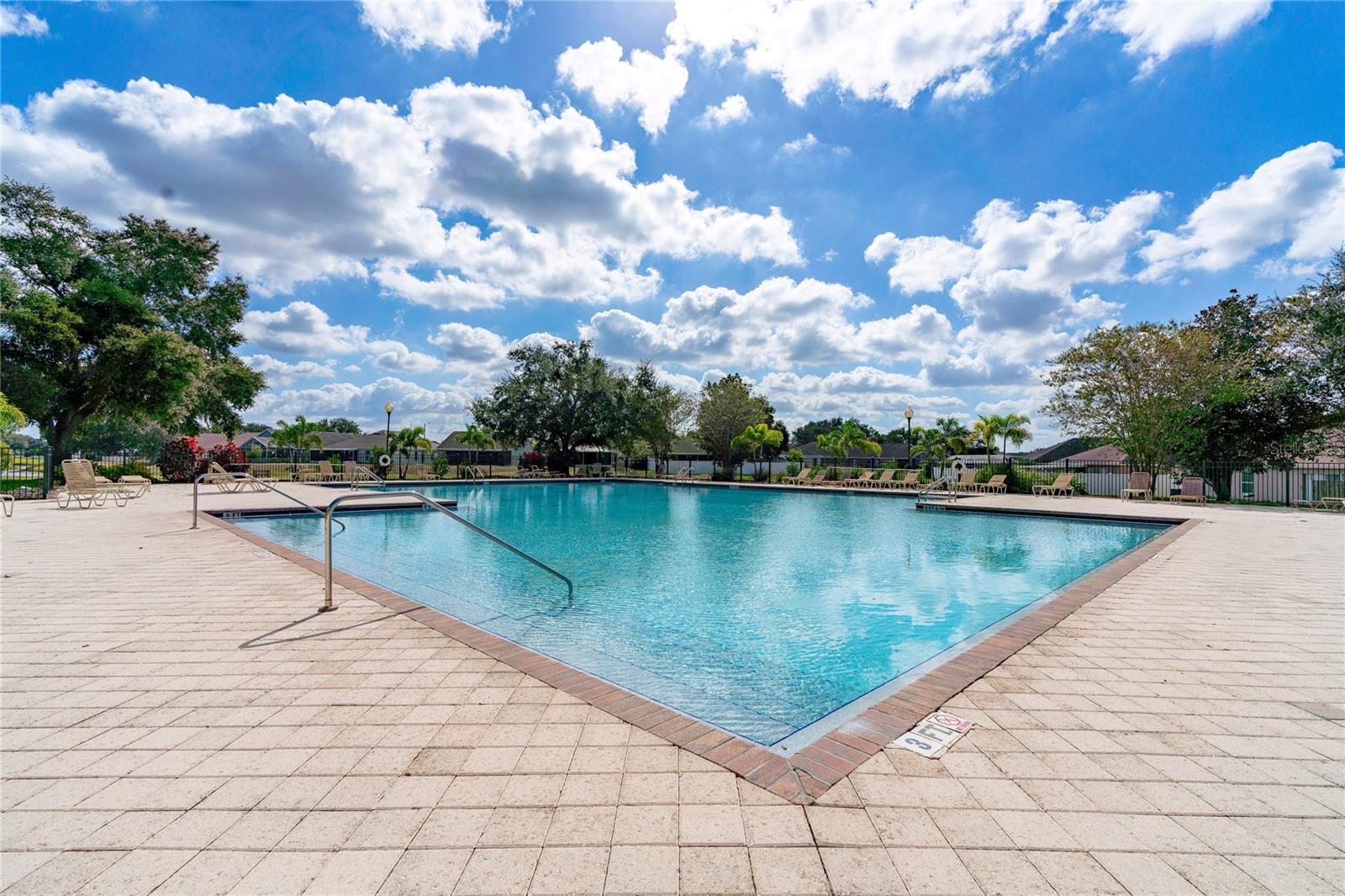 SOUTH POINTE PH 7 - Residential