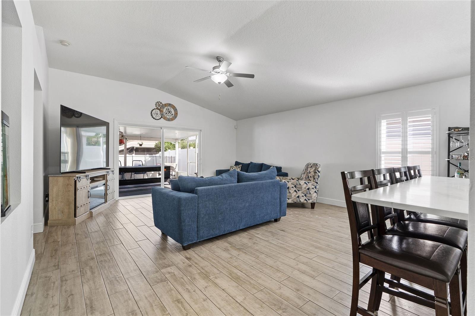 SOUTH POINTE PH 7 - Residential