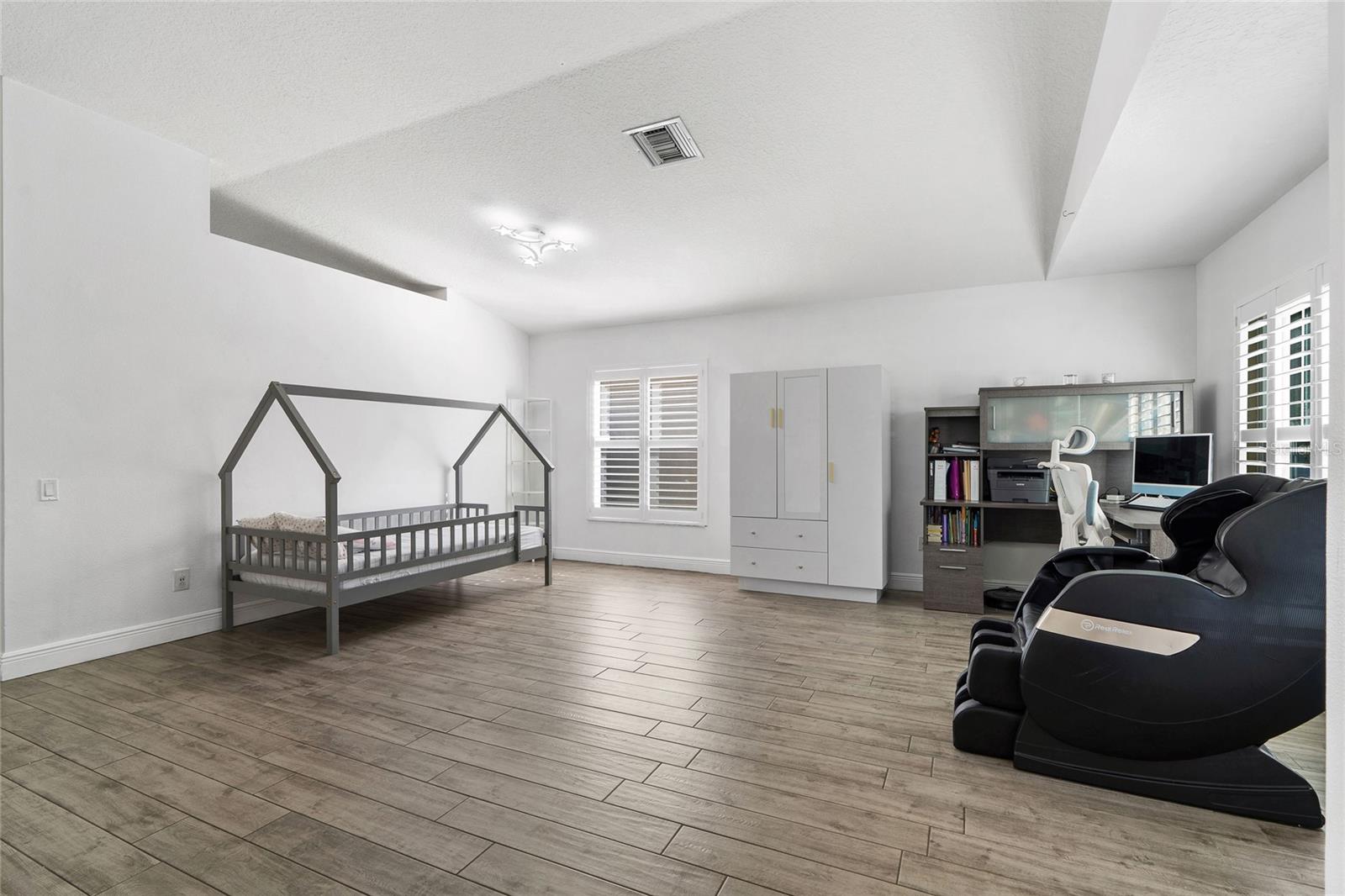 SOUTH POINTE PH 7 - Residential