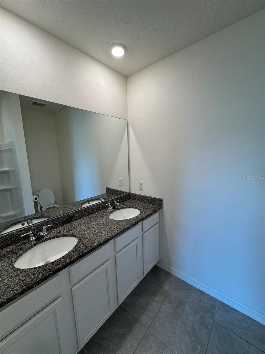 EAGLE HAMMOCK - Residential Lease