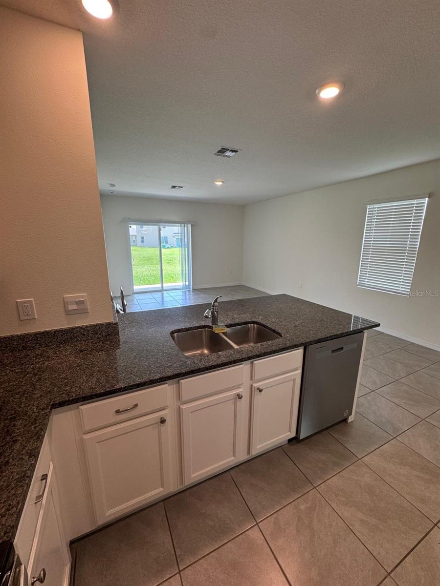 EAGLE HAMMOCK - Residential Lease