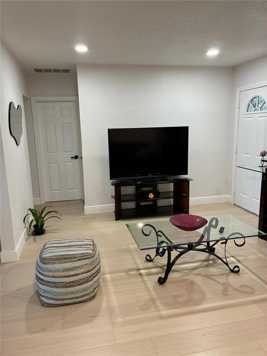 SKY CREST UNIT 5 - Residential Lease