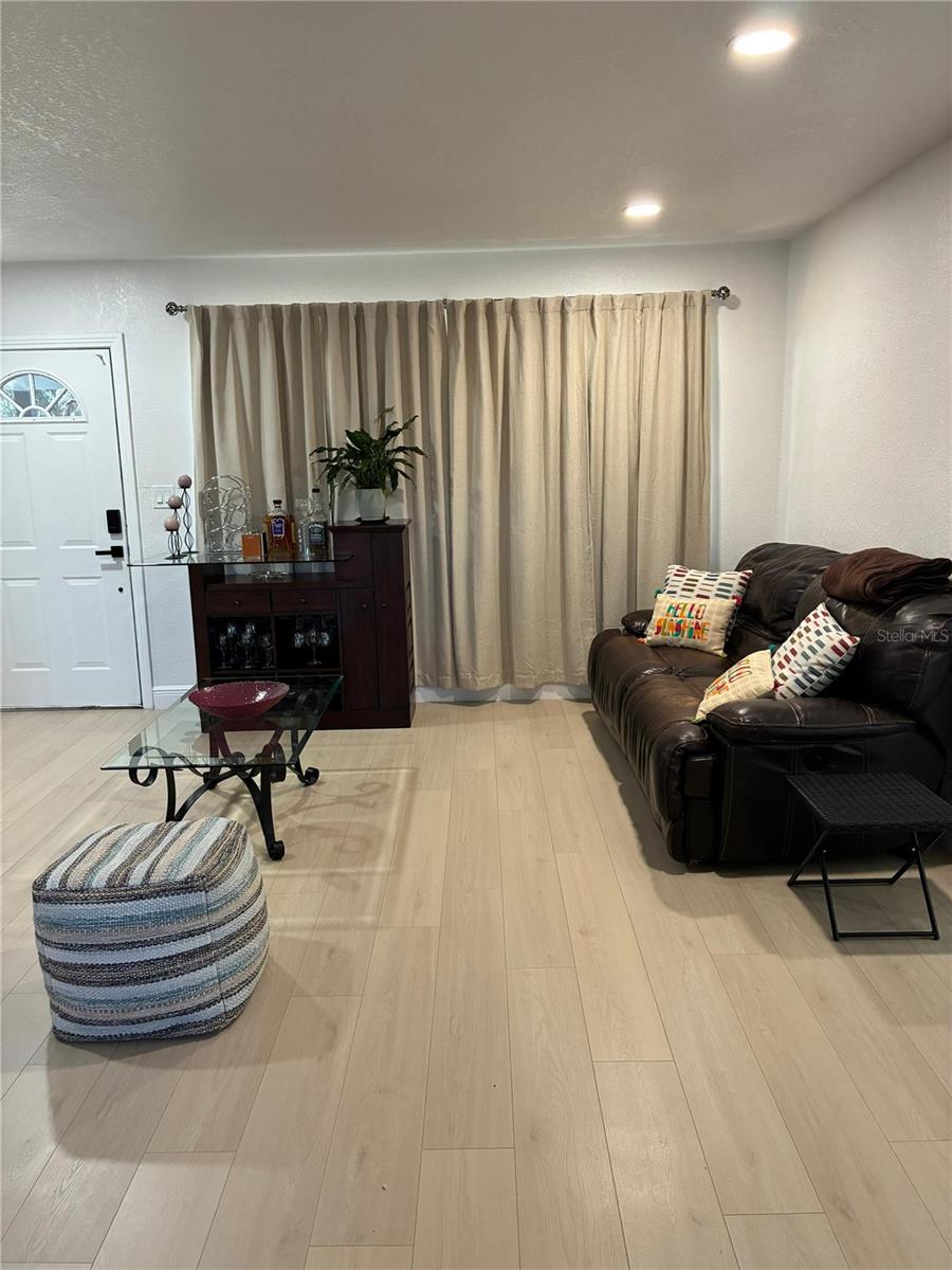 SKY CREST UNIT 5 - Residential Lease