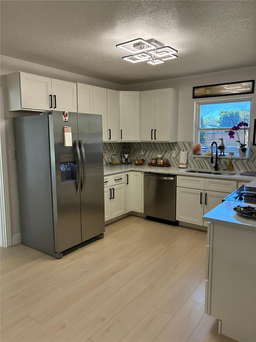 SKY CREST UNIT 5 - Residential Lease