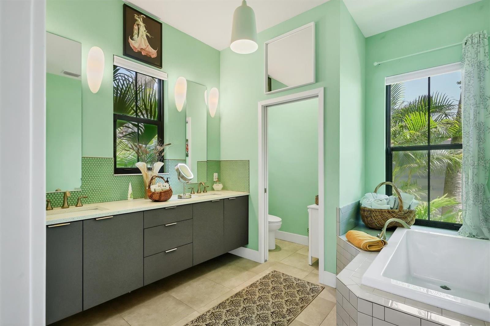 SARASOTA-VENICE CO RIVER SUB - Residential Lease