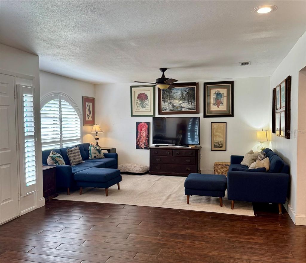 Photo of 3301 W Alline Avenue, Tampa, FL 33611 (MLS # TB8432747)
