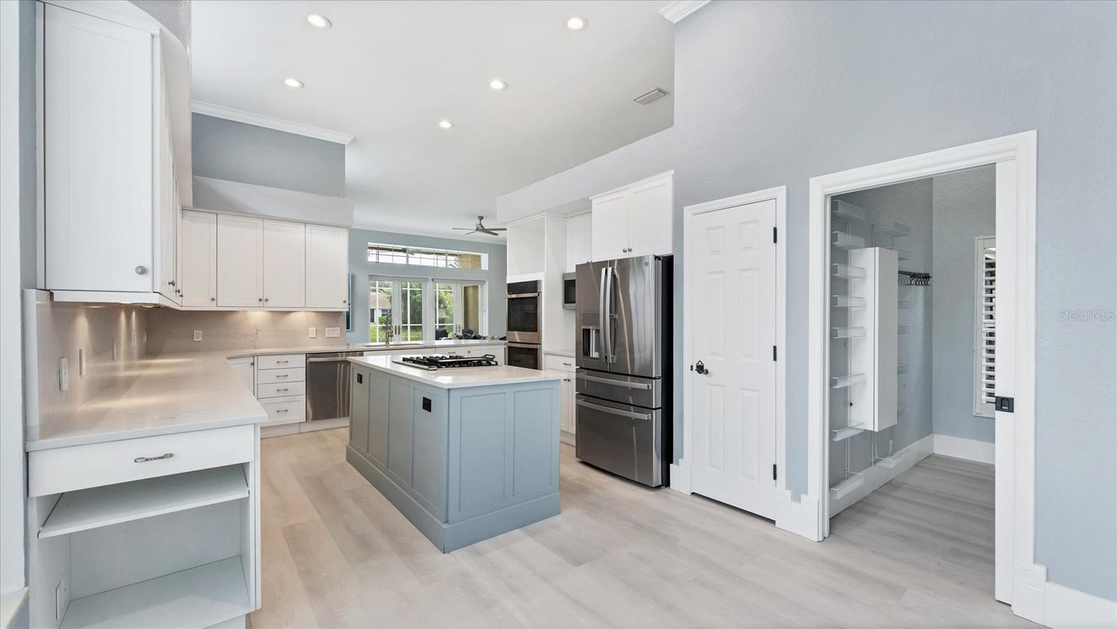 UNIVERSITY PARK COUNTRY CLUB - Residential