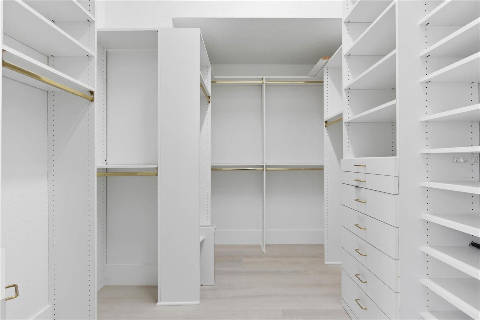 UNIVERSITY PARK COUNTRY CLUB - Residential