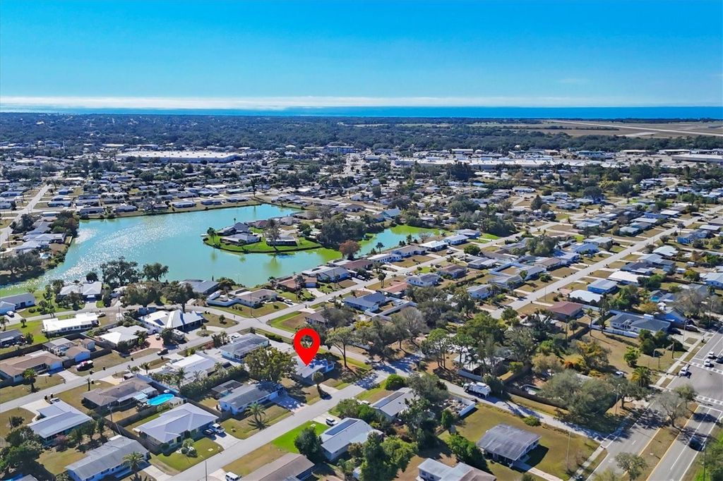 Photo of 340 Glen Oak Road, Venice, FL 34293 (MLS # A4677189)