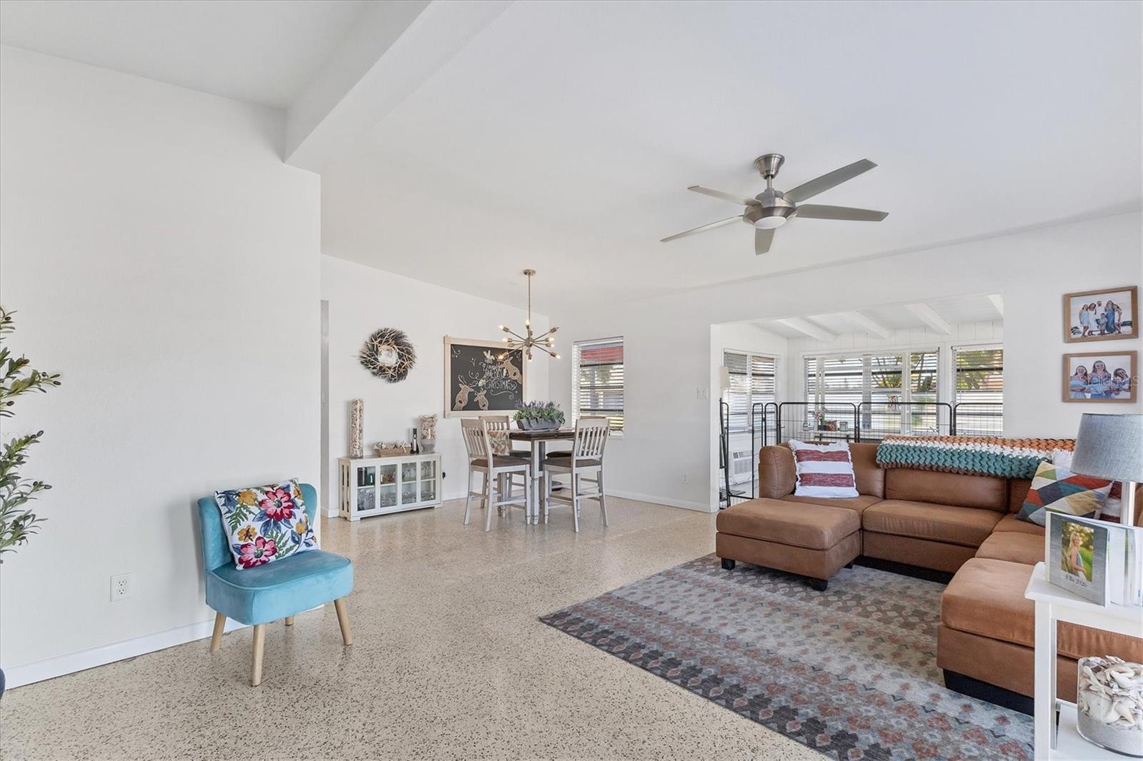 VENICE GARDENS - Residential