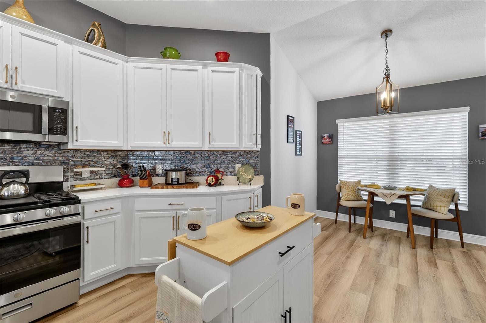 VILLAGE OF LAKE DENHAM - Residential