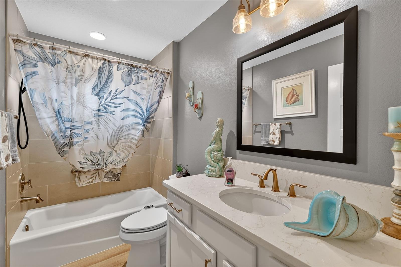 VILLAGE OF LAKE DENHAM - Residential