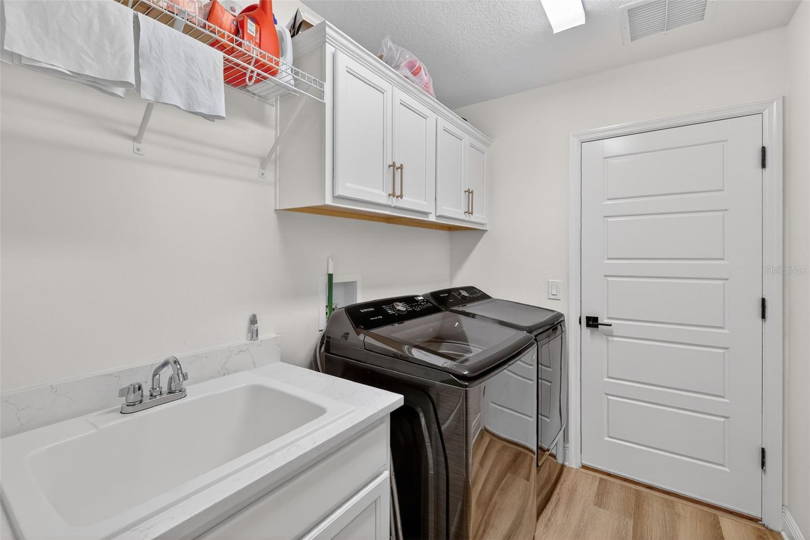 VILLAGE OF LAKE DENHAM - Residential