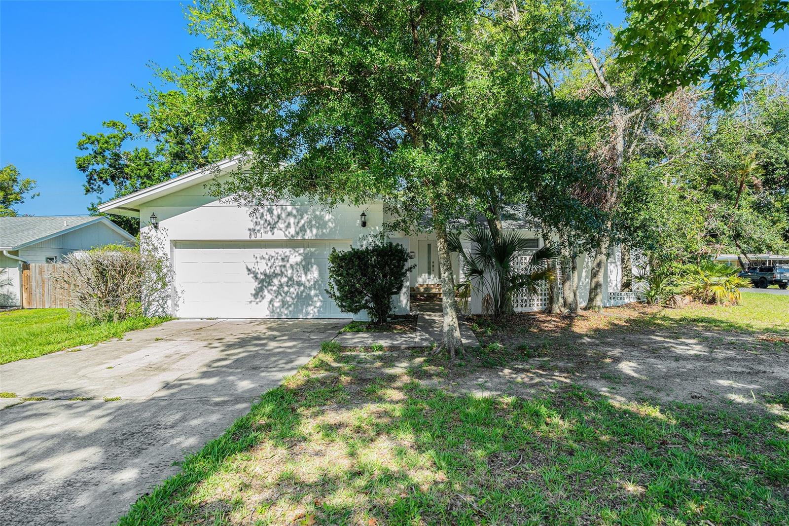 801 LAMONT PLACE