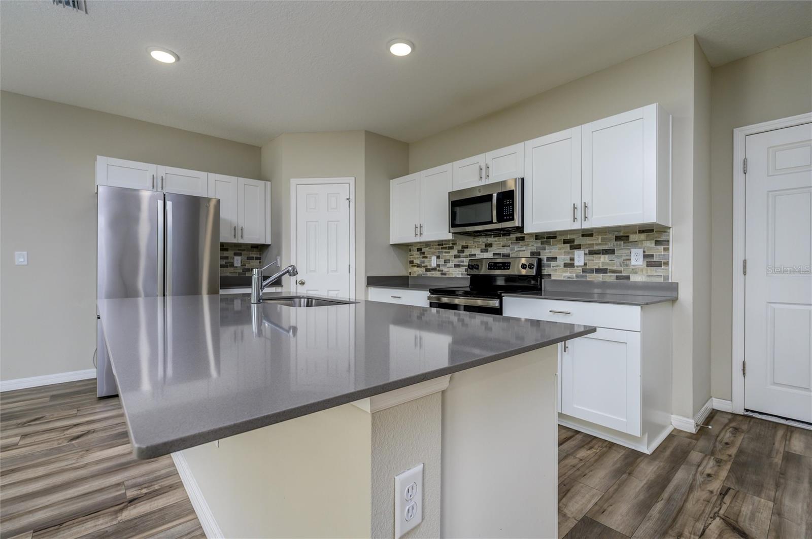 PASADENA POINT - Residential