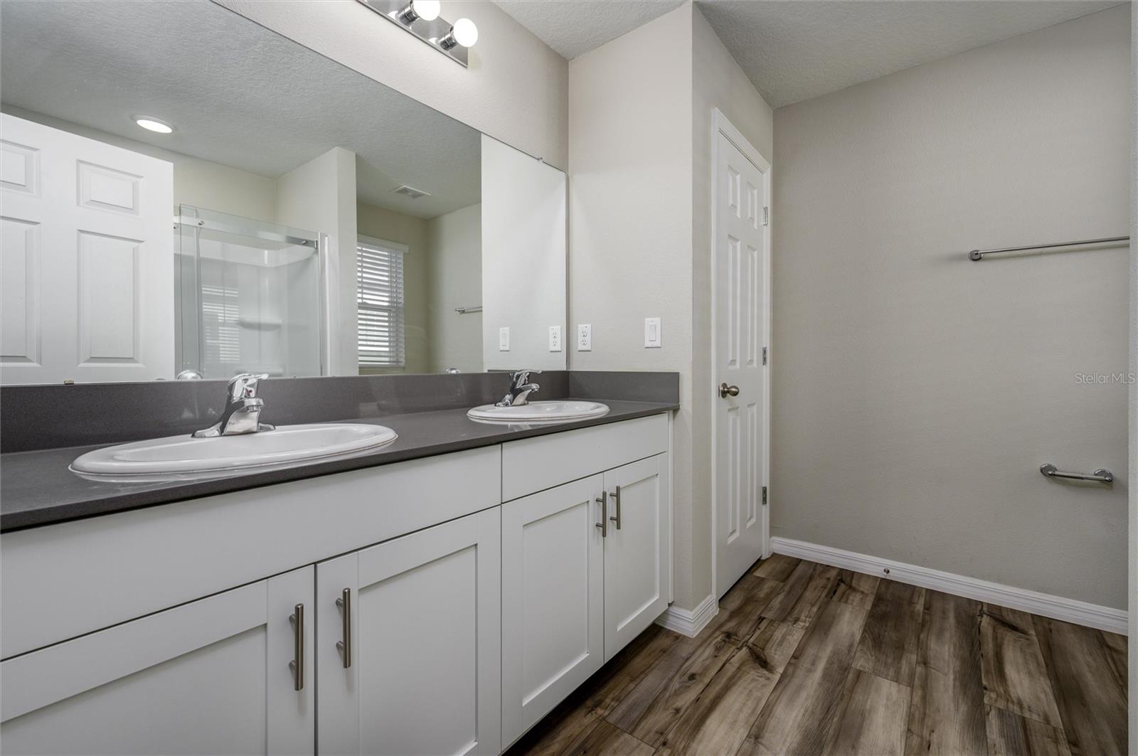 PASADENA POINT - Residential