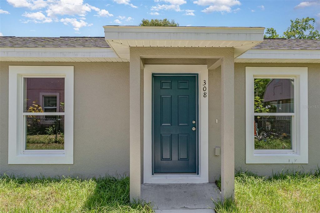 Photo of 306 Ave P NW, Winter Haven, FL 33881 (MLS # L4958227)