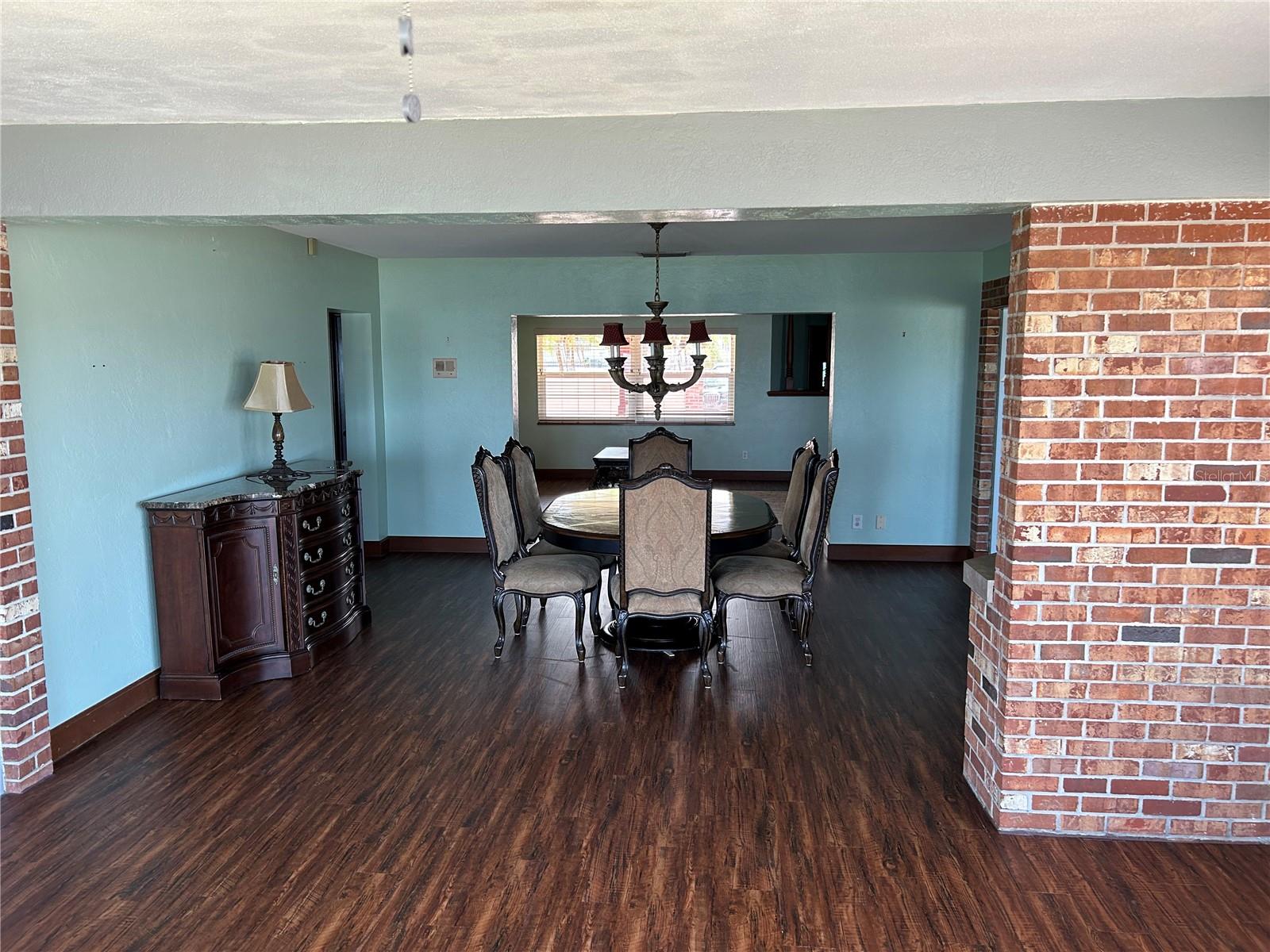 PARADISE ISLAND - Residential Lease