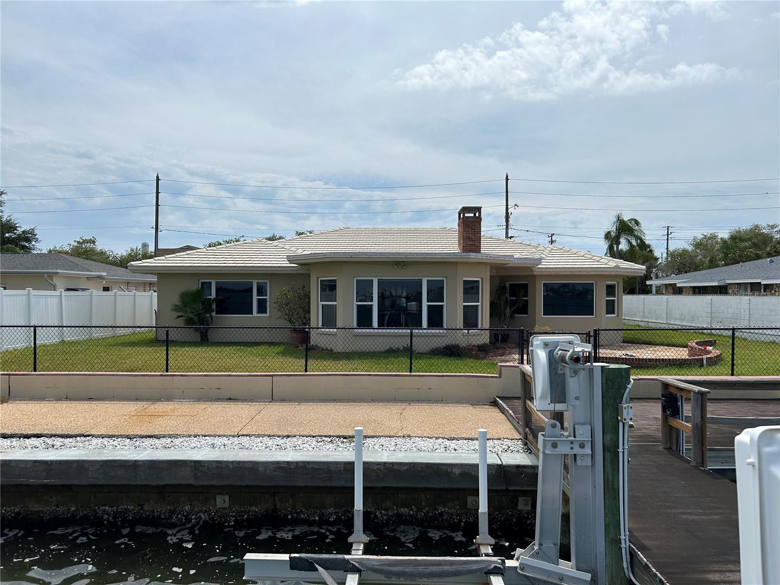 PARADISE ISLAND - Residential Lease