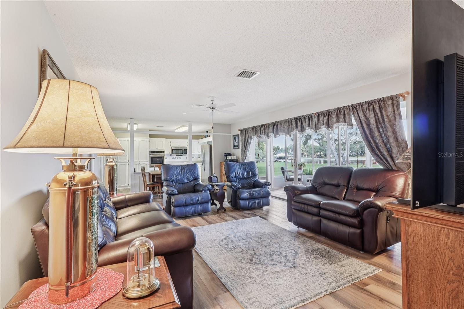 SHIRLEY SHORES - Residential