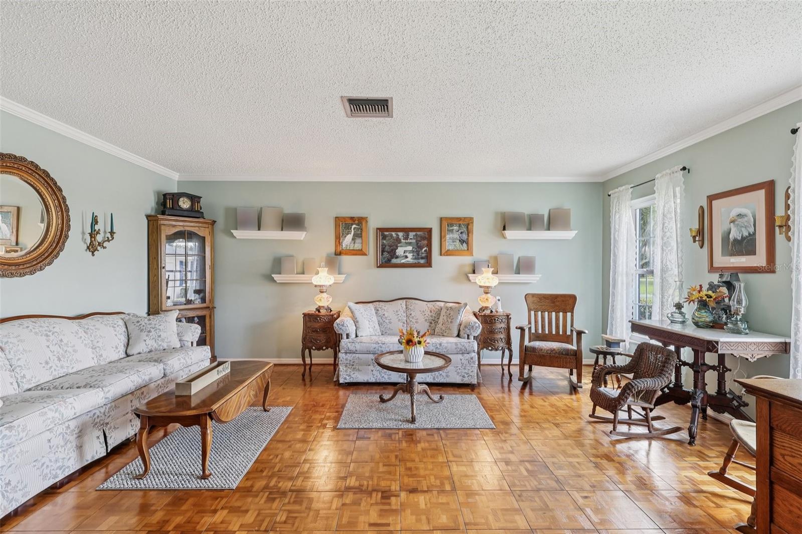 SHIRLEY SHORES - Residential