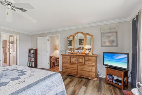 Tiny photo for 16037 E Shirley Shores Road, Tavares, FL 32778 (MLS # G5102392)