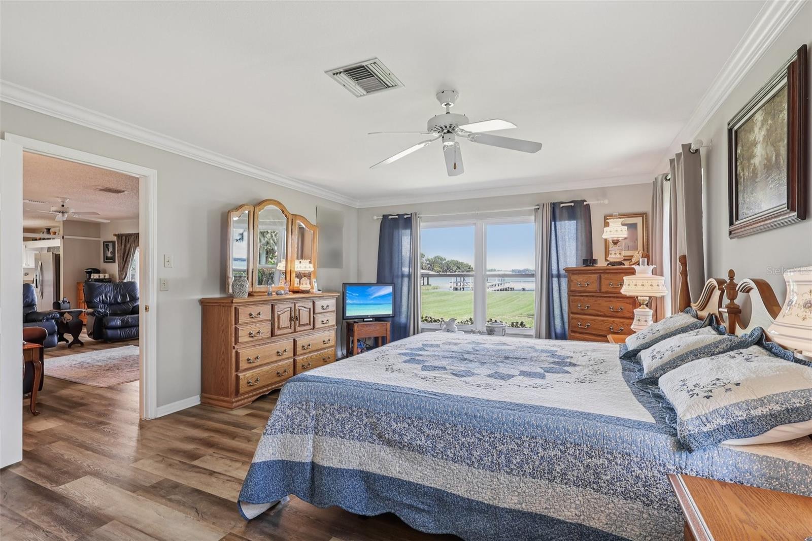 SHIRLEY SHORES - Residential