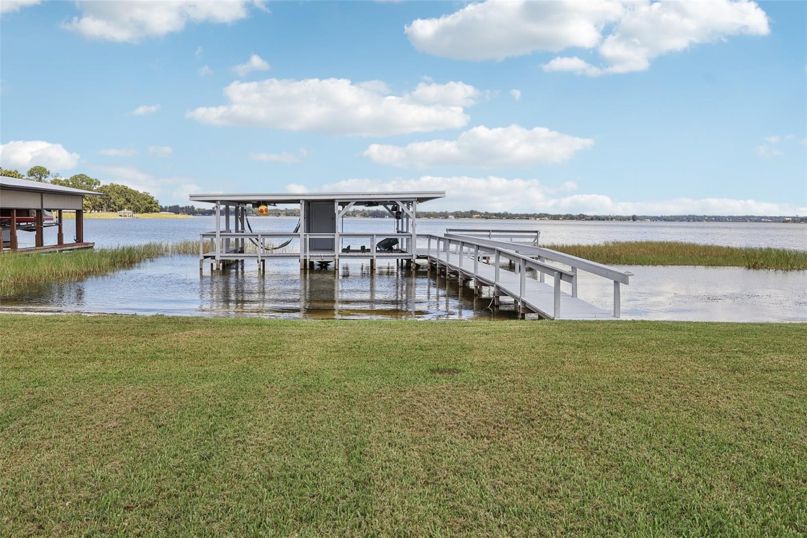 SHIRLEY SHORES - Residential