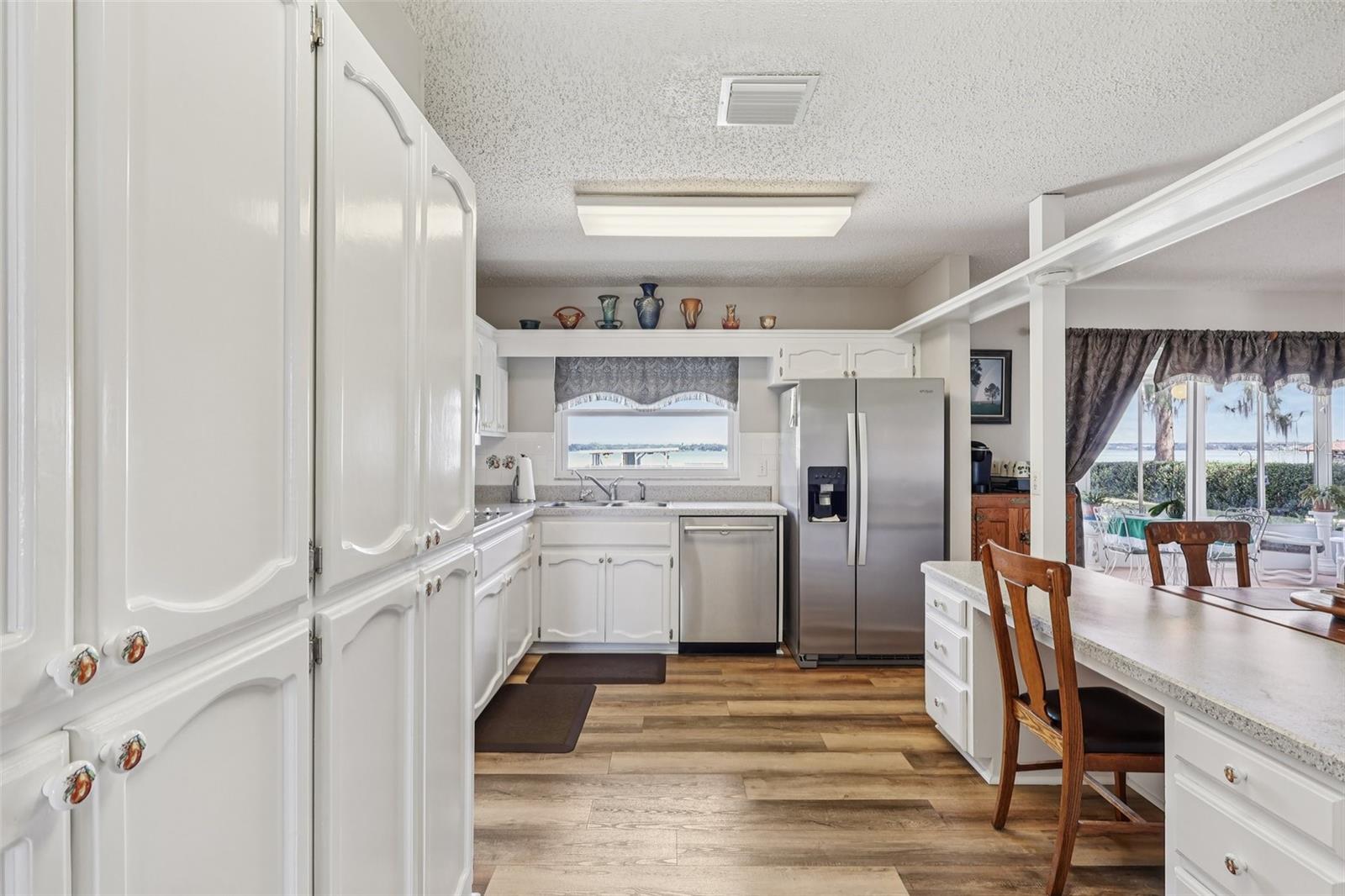 SHIRLEY SHORES - Residential