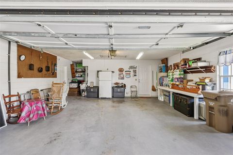 Tiny photo for 16037 E Shirley Shores Road, Tavares, FL 32778 (MLS # G5102392)