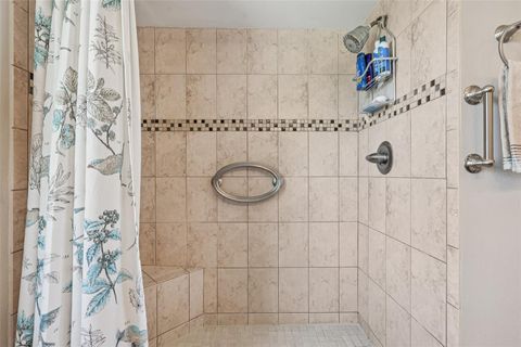 Tiny photo for 16037 E Shirley Shores Road, Tavares, FL 32778 (MLS # G5102392)