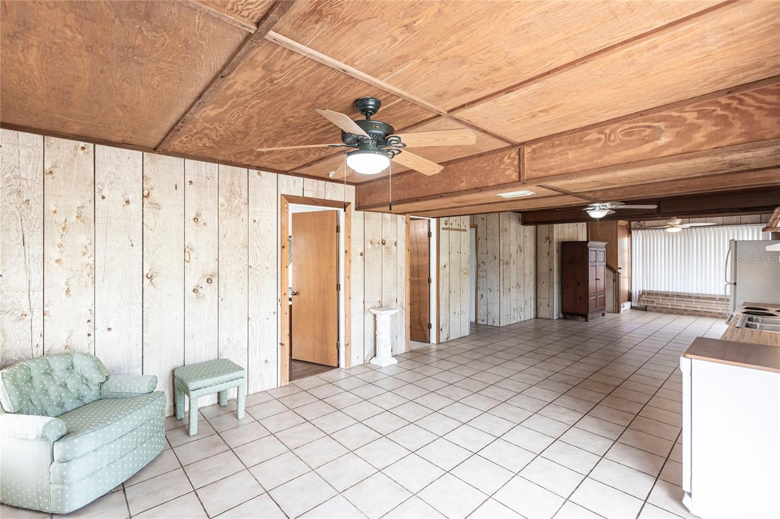 ISLAND ESTATES - Residential