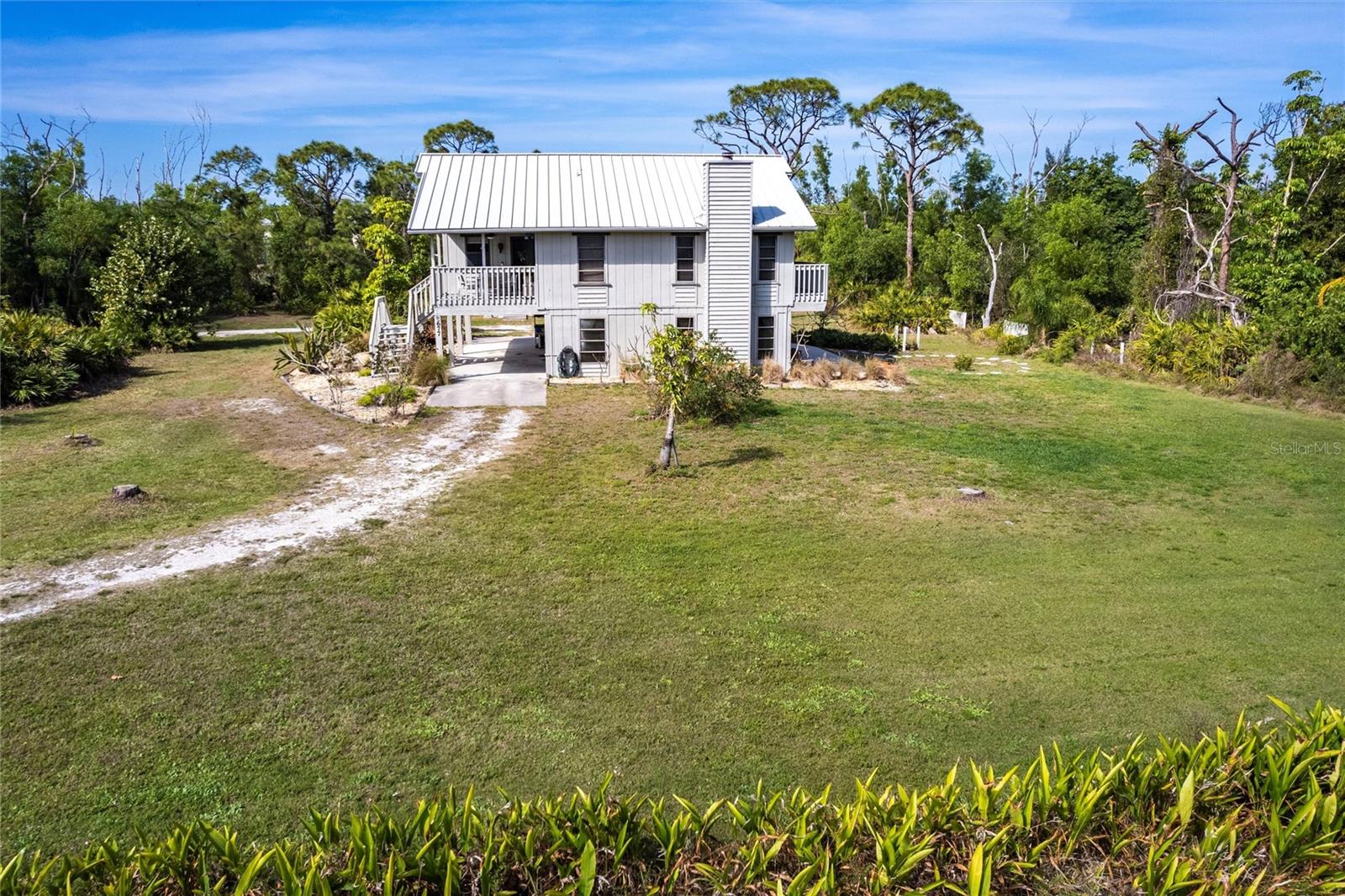 ISLAND ESTATES - Residential