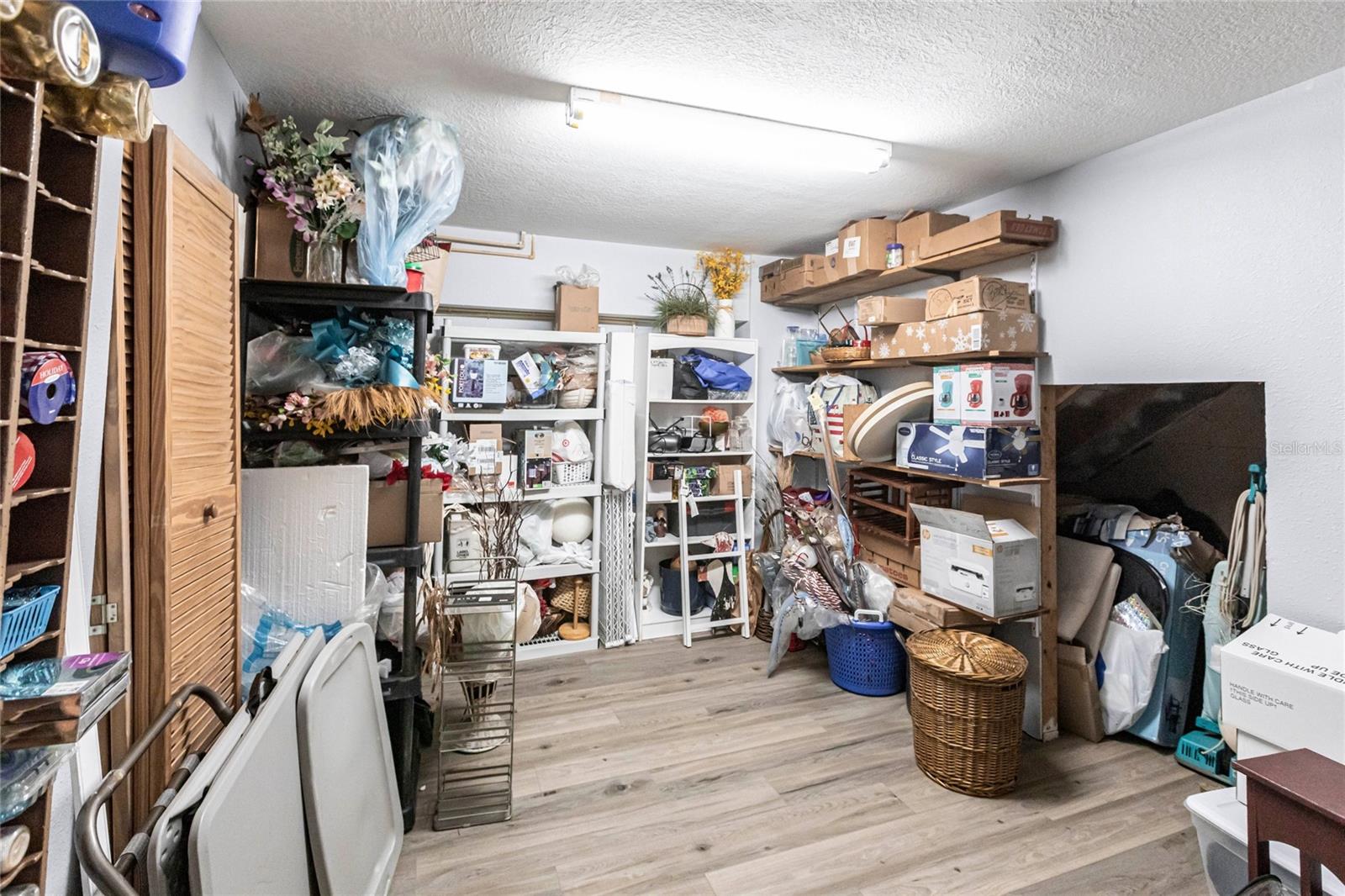 ISLAND ESTATES - Residential