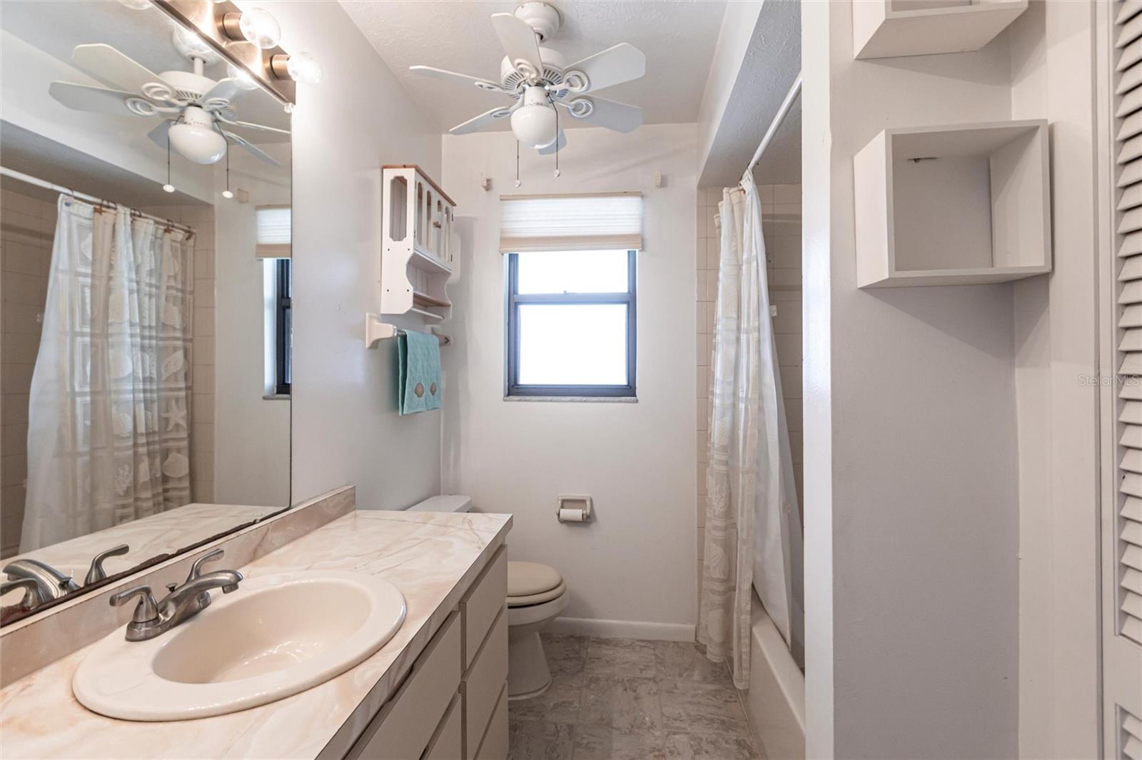 ISLAND ESTATES - Residential